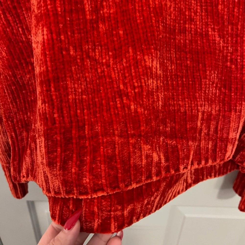 Red Corduroy Style Crew Neck Sweater Size Medium/Large